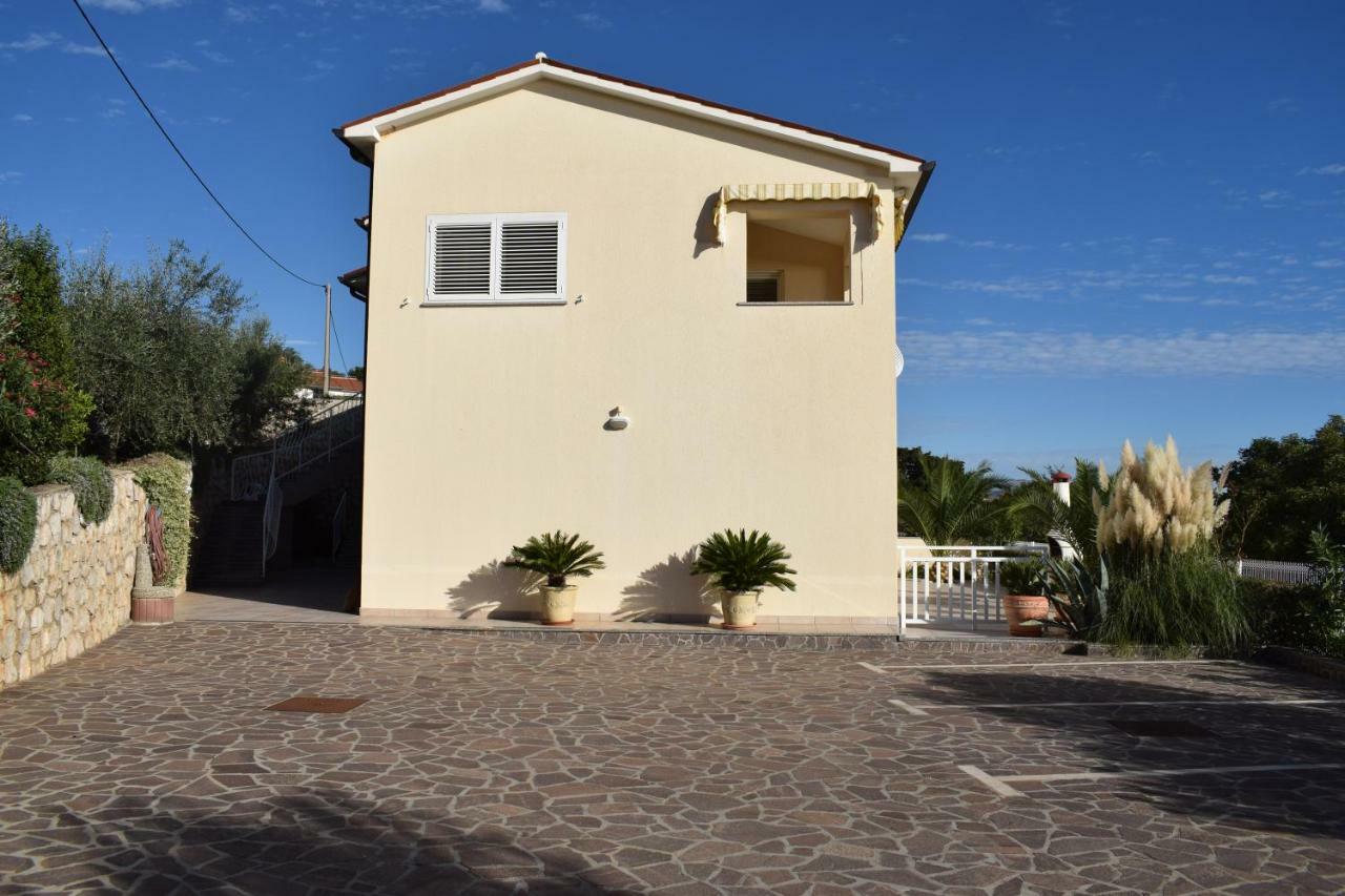Villa Bella Vista - Apartments Labin  Eksteriør bilde